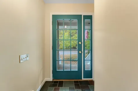 8 Margaret Street Essex VT 05452