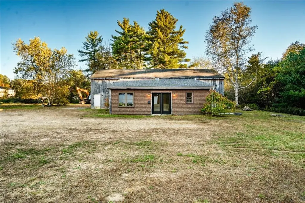 132 North Road Deerfield NH 03037