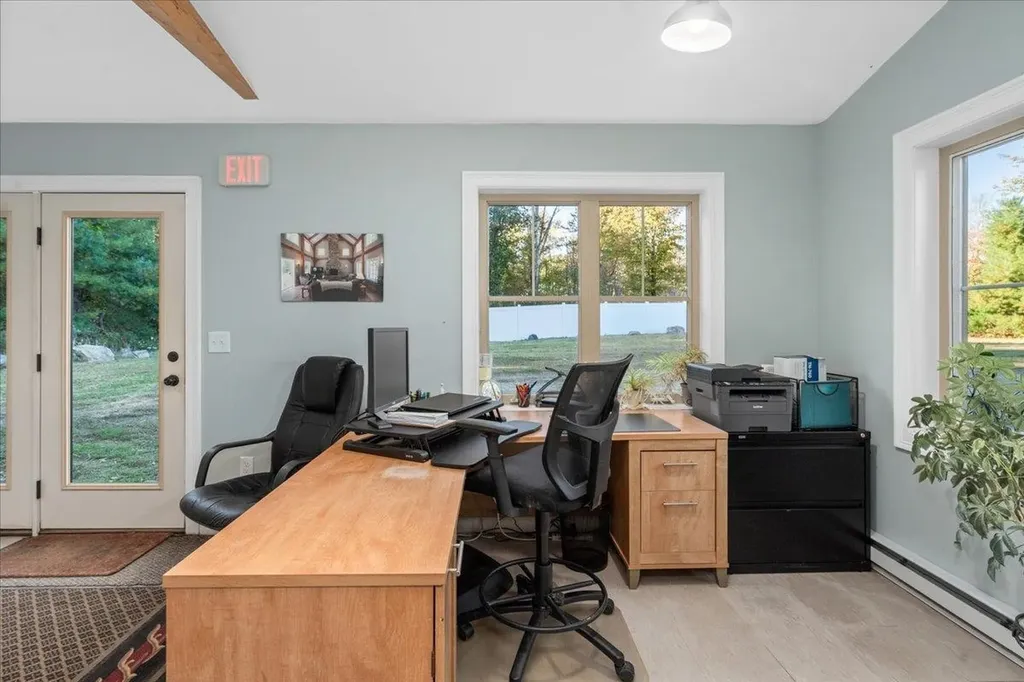 132 North Road Deerfield NH 03037