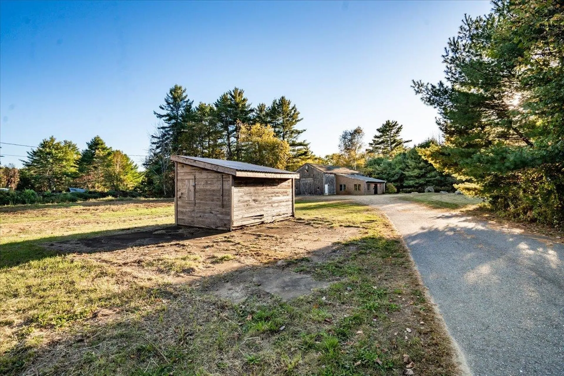 132 North Road Deerfield NH 03037