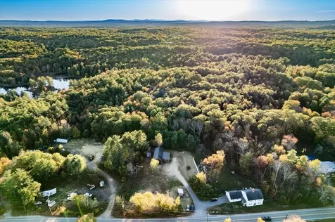 132 North Road Deerfield NH 03037