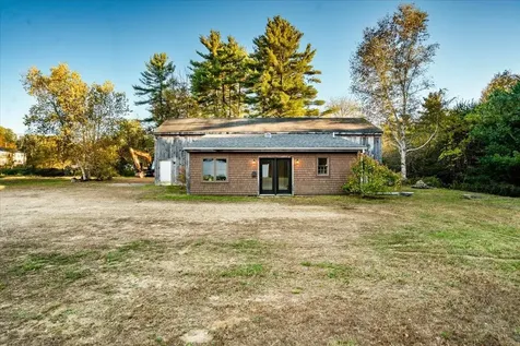 132 North Road Deerfield NH 03037