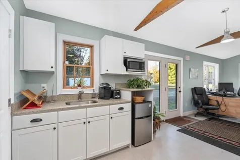 132 North Road Deerfield NH 03037