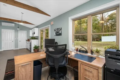 132 North Road Deerfield NH 03037