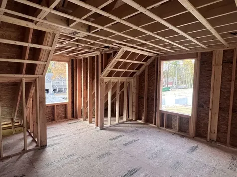 101B Seaverns Bridge Road Merrimack NH 03054