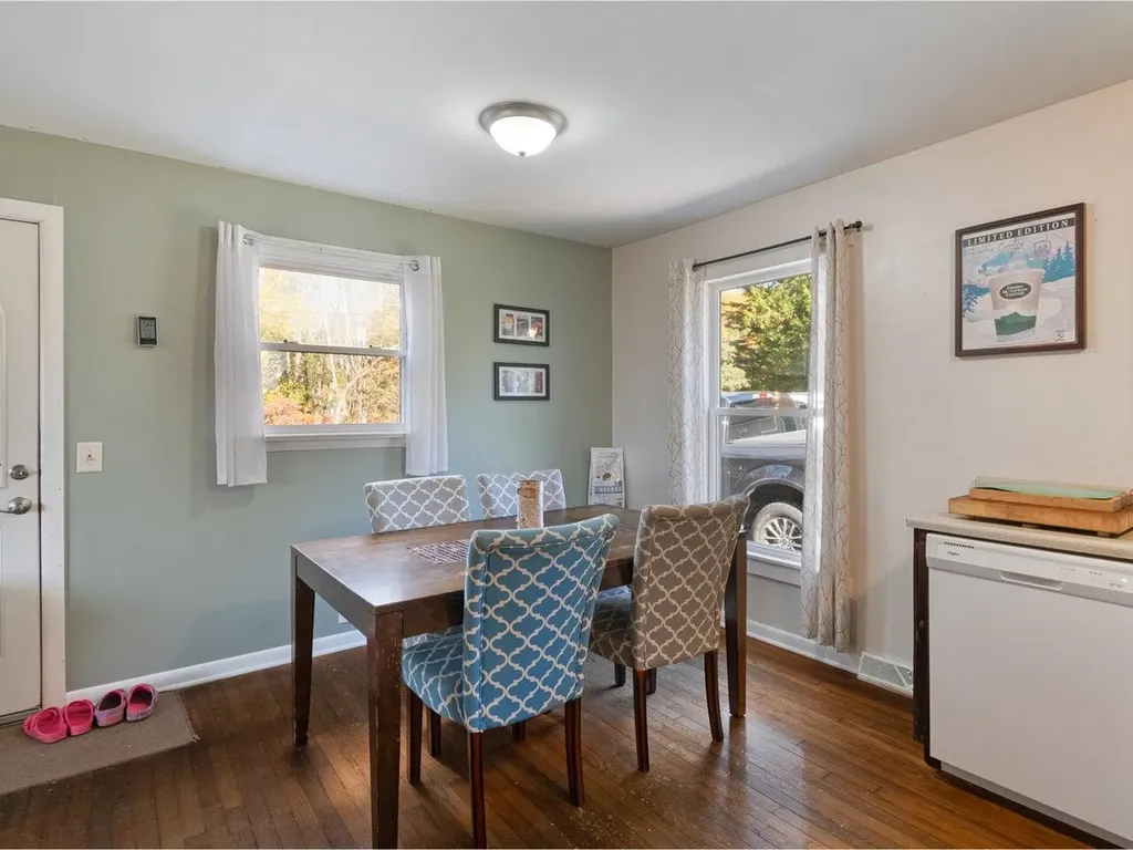 938 Perry Hill Road Waterbury VT 05676