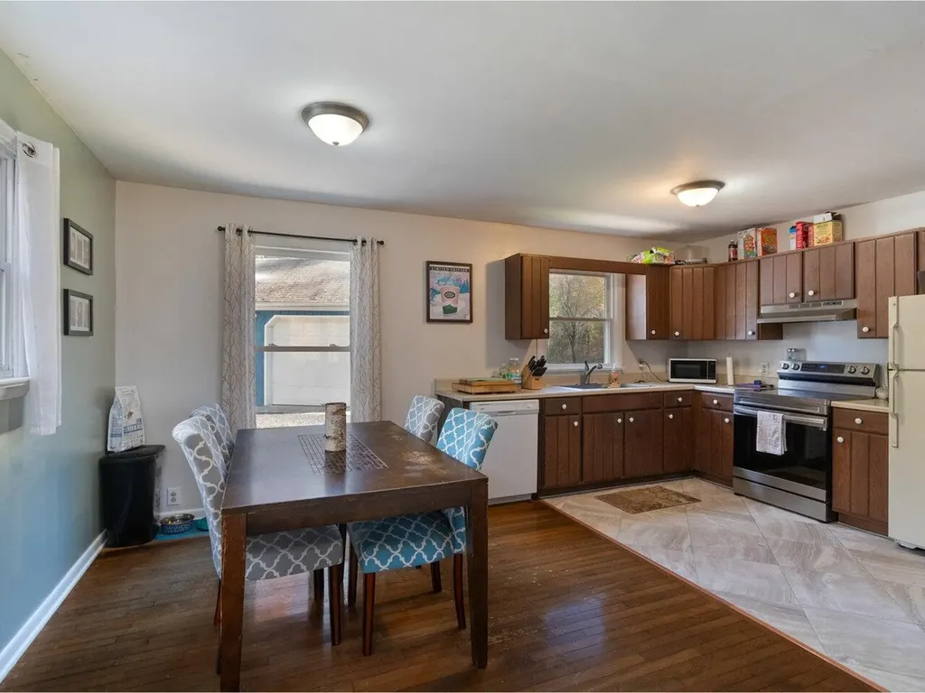 938 Perry Hill Road Waterbury VT 05676