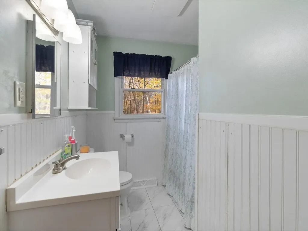 938 Perry Hill Road Waterbury VT 05676