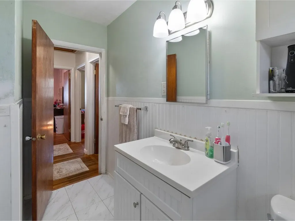 938 Perry Hill Road Waterbury VT 05676