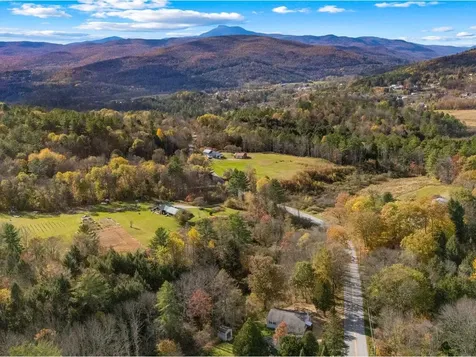 938 Perry Hill Road Waterbury VT 05676