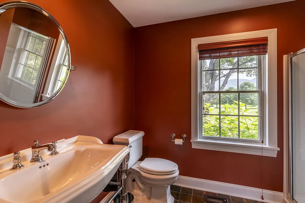 17 Farwell Lane Dorset VT 05251