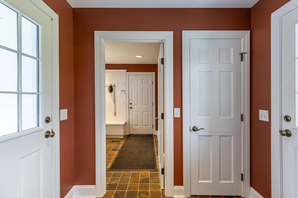 17 Farwell Lane Dorset VT 05251