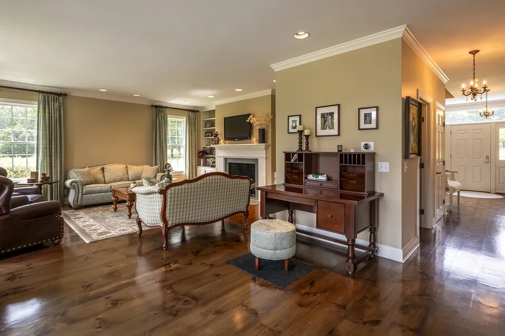 17 Farwell Lane Dorset VT 05251