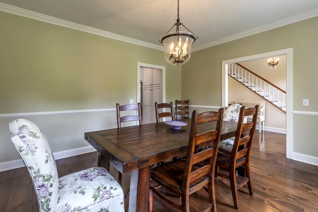 17 Farwell Lane Dorset VT 05251