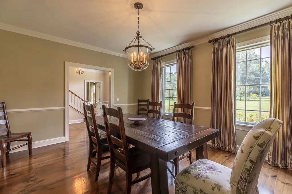 17 Farwell Lane Dorset VT 05251