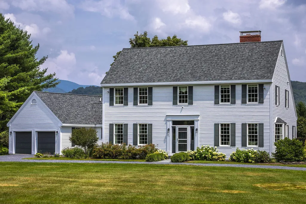 17 Farwell Lane Dorset VT 05251