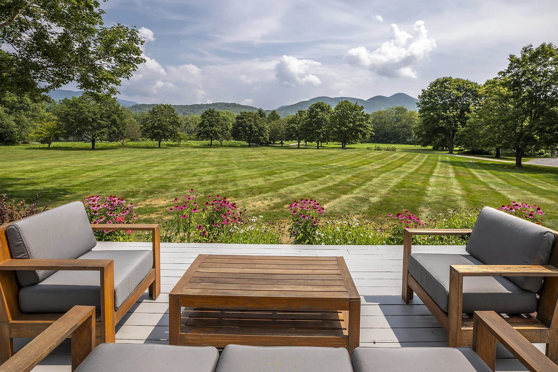 17 Farwell Lane Dorset VT 05251