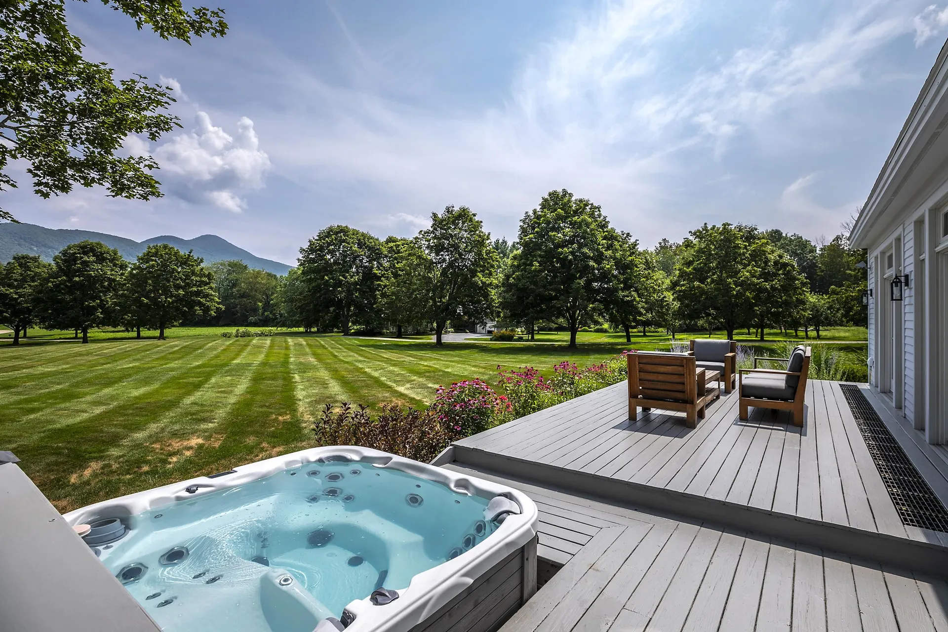 17 Farwell Lane Dorset VT 05251
