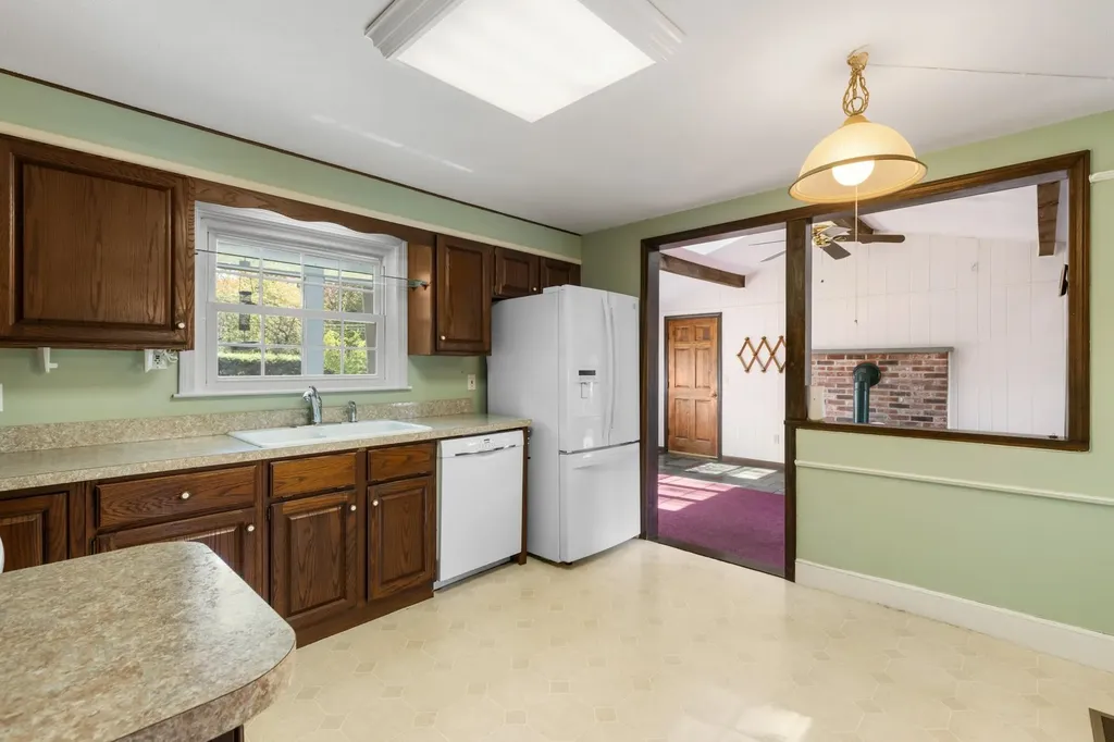 6 Toppan Road Kingston NH 03848