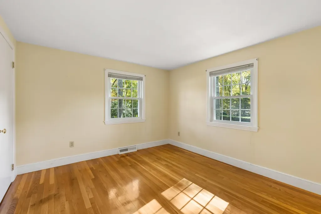 6 Toppan Road Kingston NH 03848