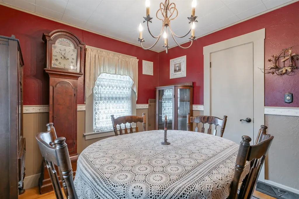 131 Calef Road Manchester NH 03102