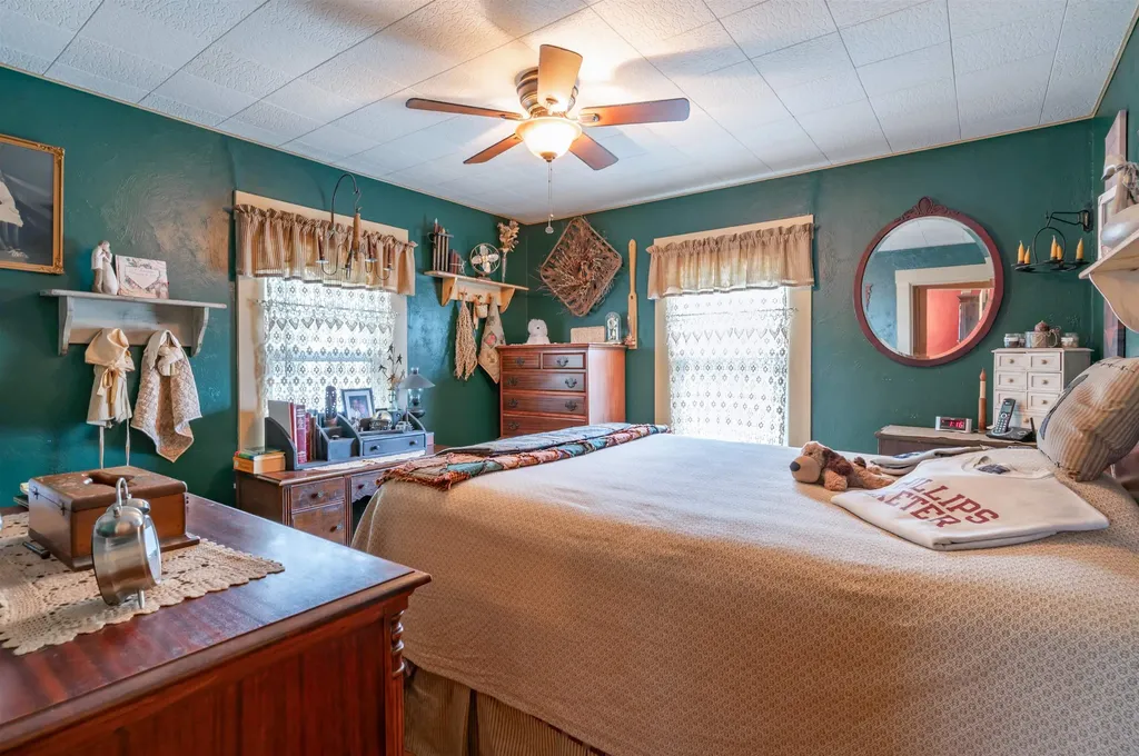 131 Calef Road Manchester NH 03102