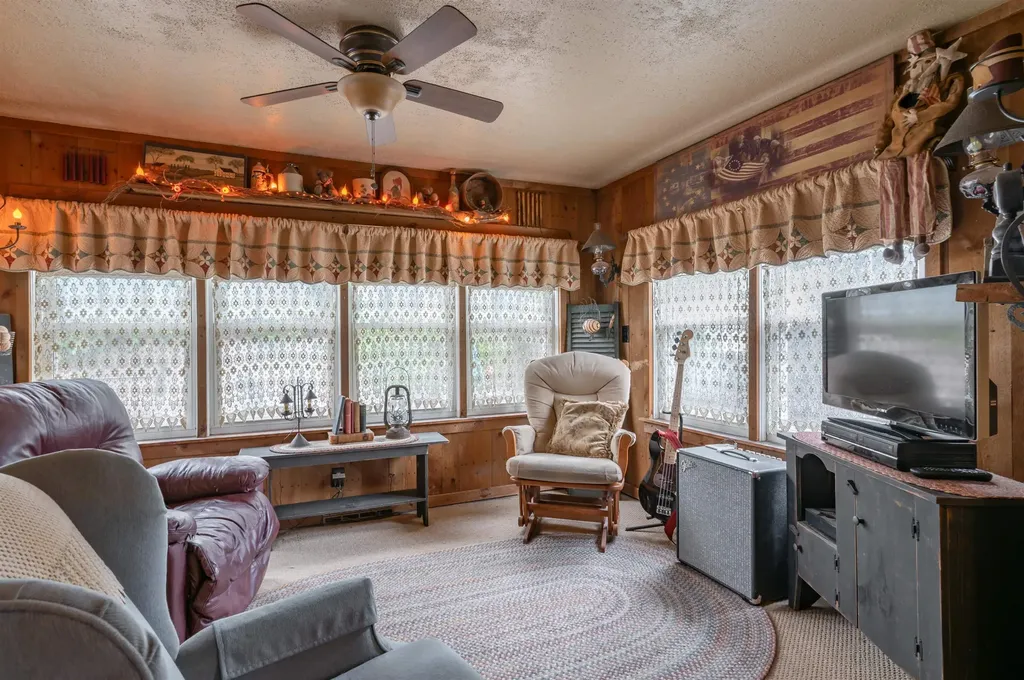 131 Calef Road Manchester NH 03102