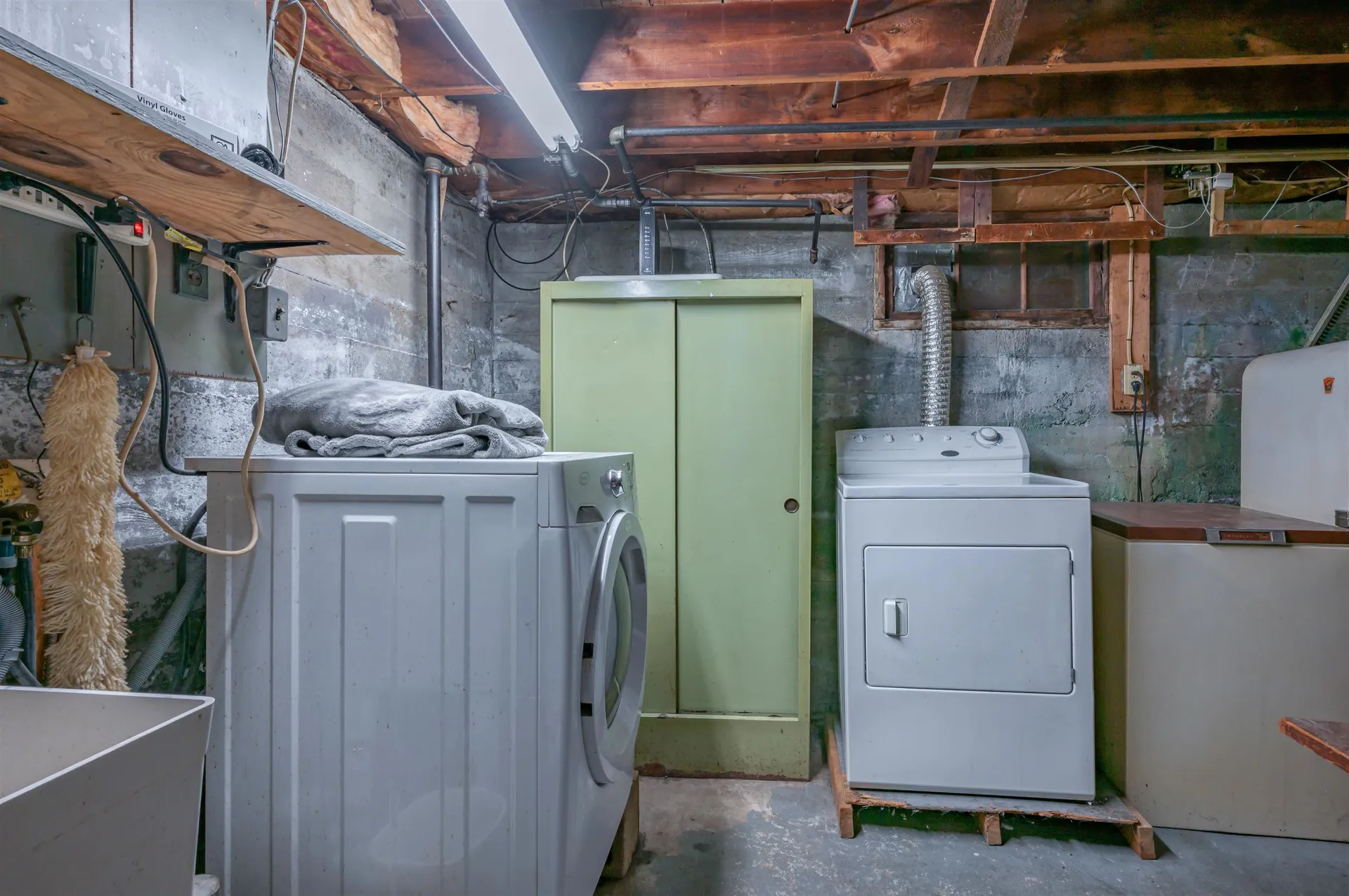 131 Calef Road Manchester NH 03102