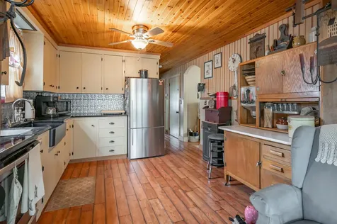 131 Calef Road Manchester NH 03102