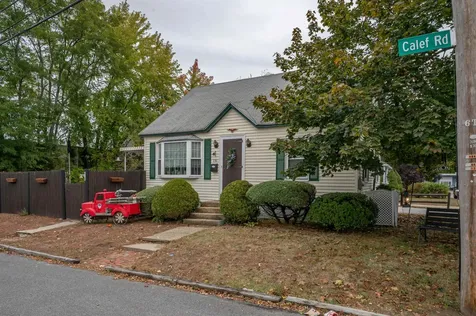 131 Calef Road Manchester NH 03102