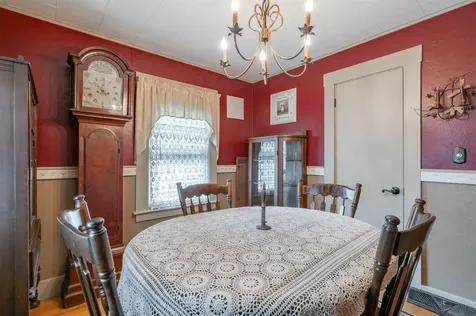 131 Calef Road Manchester NH 03102