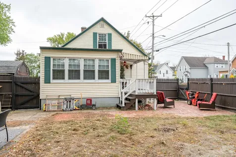 131 Calef Road Manchester NH 03102