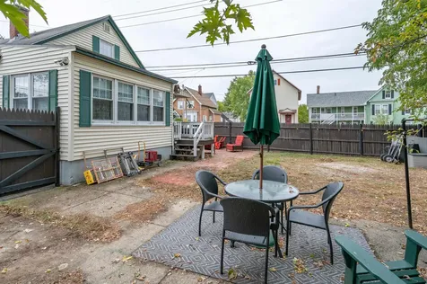 131 Calef Road Manchester NH 03102