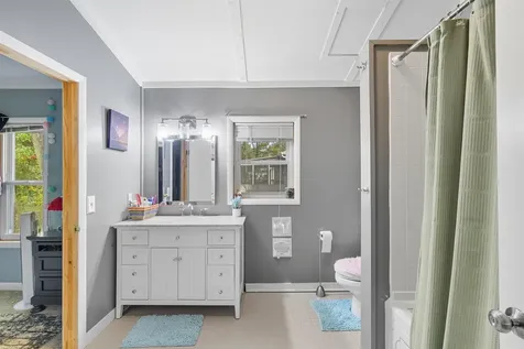 3 Duval Street South Burlington VT 05403