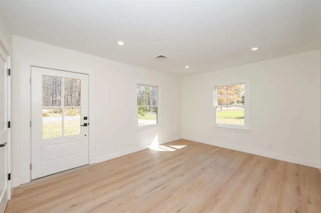 93 Lebanon Road North Berwick ME 03906