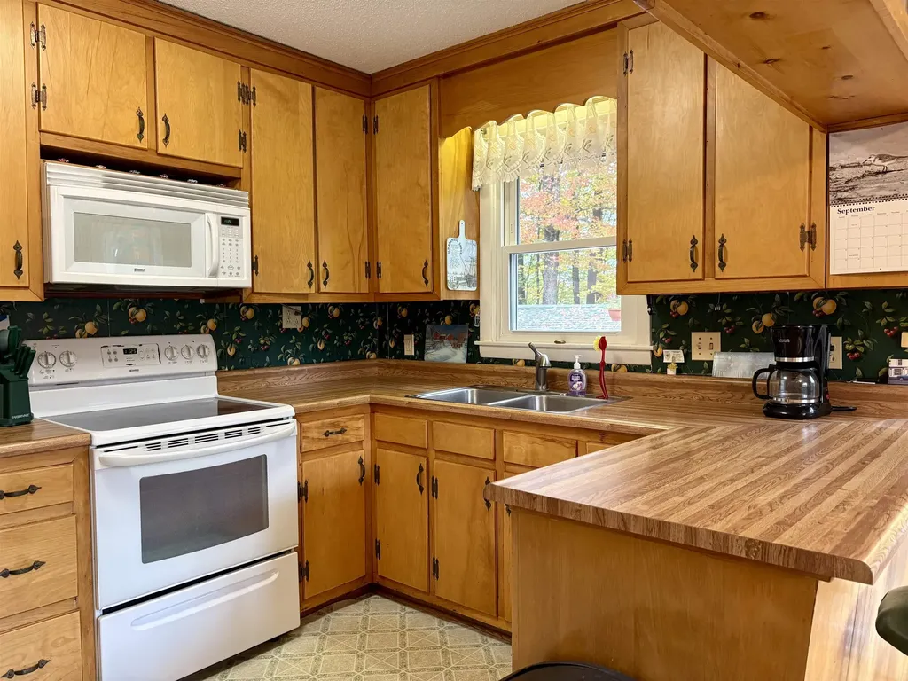 1507 Route 12a Plainfield NH 03781