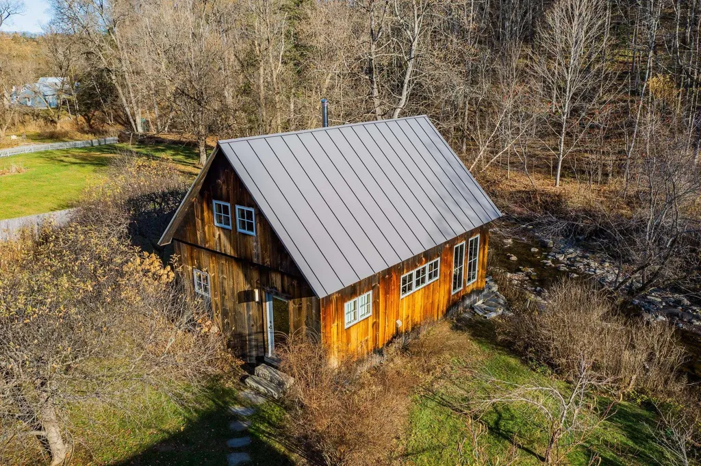 7 And 7a Brownsville Road Hartland VT 05048