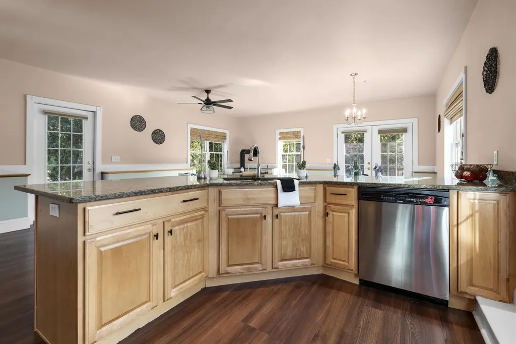 7 Chester Road Derry NH 03038