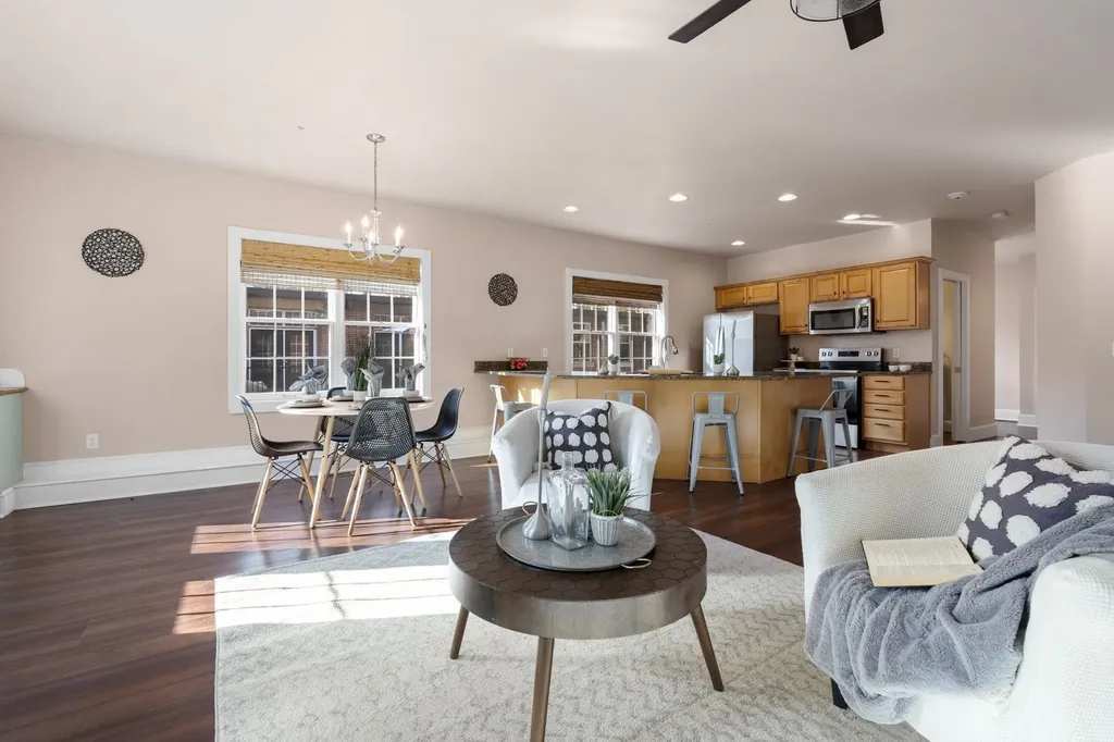 7 Chester Road Derry NH 03038