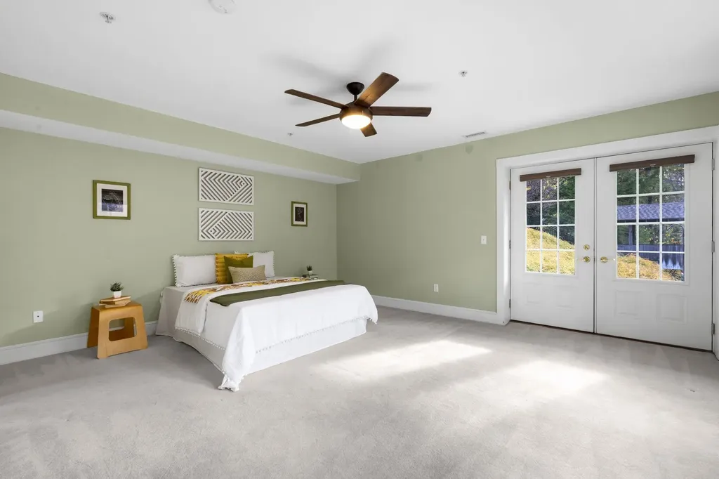 7 Chester Road Derry NH 03038