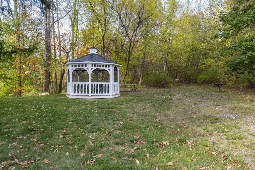 7 Chester Road Derry NH 03038