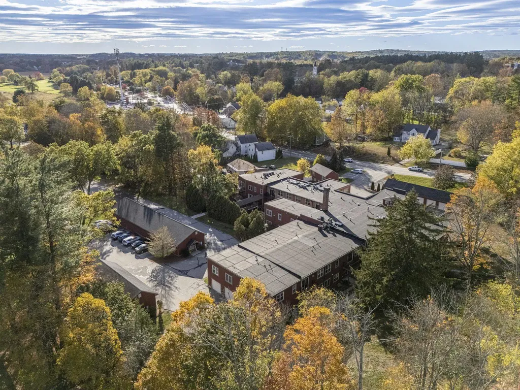 7 Chester Road Derry NH 03038