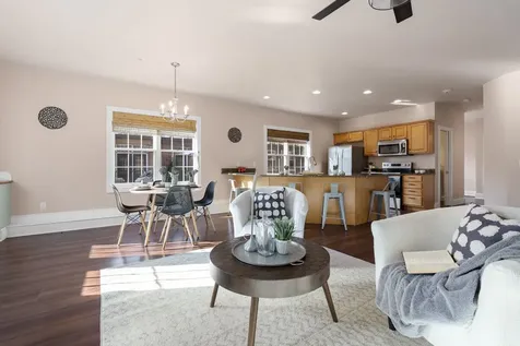 7 Chester Road Derry NH 03038