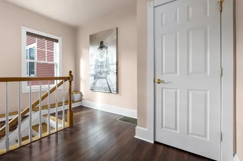 7 Chester Road Derry NH 03038