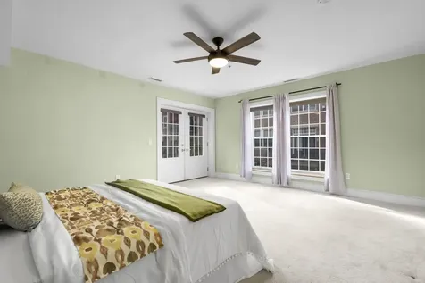 7 Chester Road Derry NH 03038