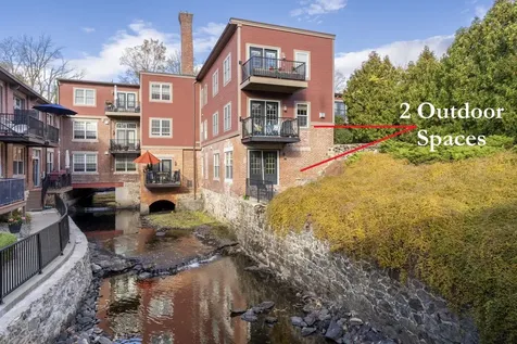 7 Chester Road Derry NH 03038