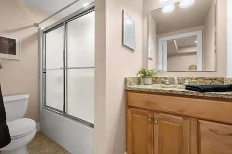 7 Chester Road Derry NH 03038