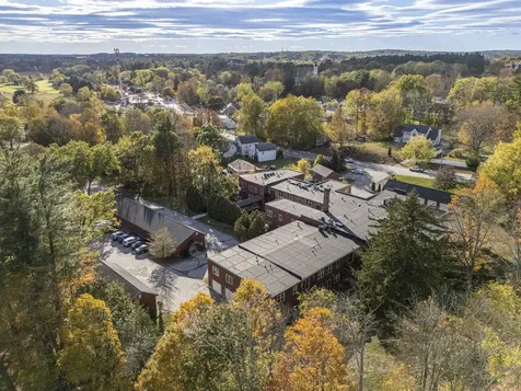 7 Chester Road Derry NH 03038