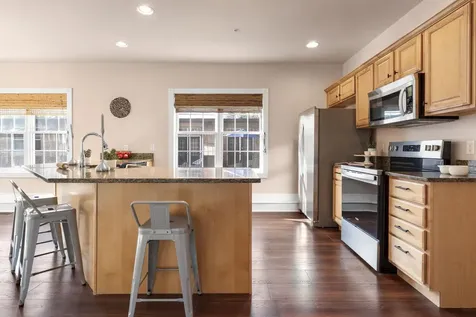 7 Chester Road Derry NH 03038