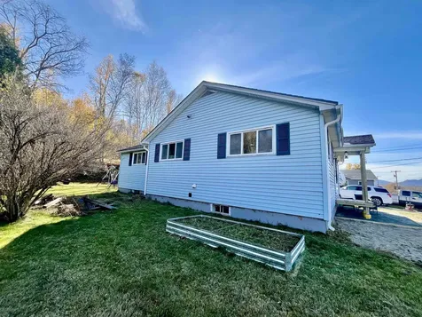 38 Riverside Drive Northumberland NH 03582